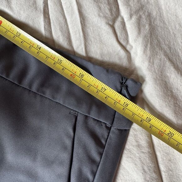 Nike Golf DriFit Woman's Gray Skort Pockets Side Zip Size 14 *Stain* - Picture 6 of 7